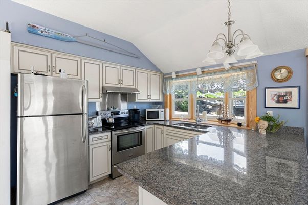 Interior, Kitchen, Pendant Lights, Stainless Steel Appliances