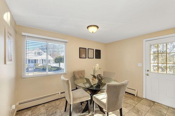 Dining room, Interior