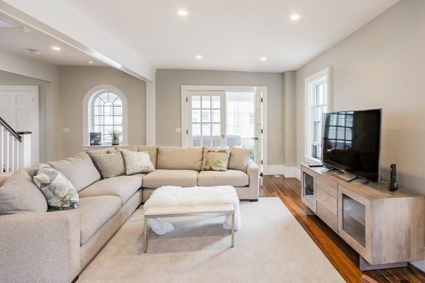 Interior, Living room, Recessed Lighting, Wood Texture Flooring