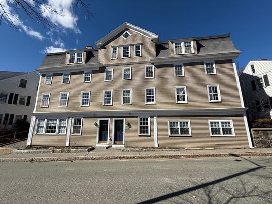 Exterior, Facade, Georgian