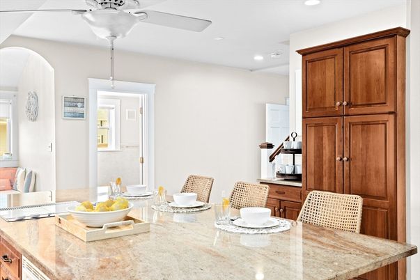 Dining room, Interior, Recessed Lighting