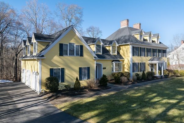 Attached, Exterior, Facade, Farmhouse