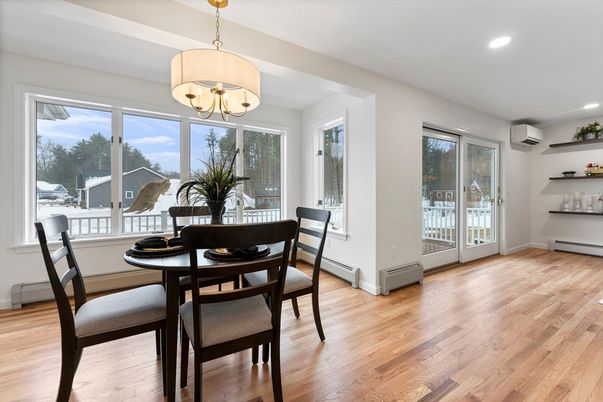 Chandelier, Dining room, Interior, Recessed Lighting, Wood Texture Flooring