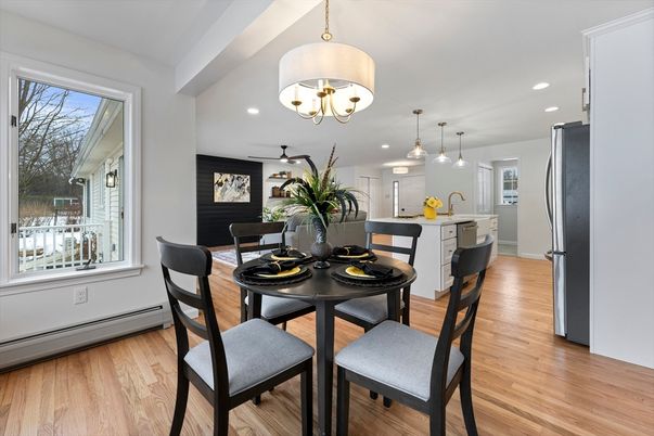 Chandelier, Dining room, Interior, Kitchen, Pendant Lights, Recessed Lighting, Wood Texture Flooring