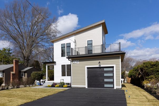 Attached, Exterior, Facade, Modern