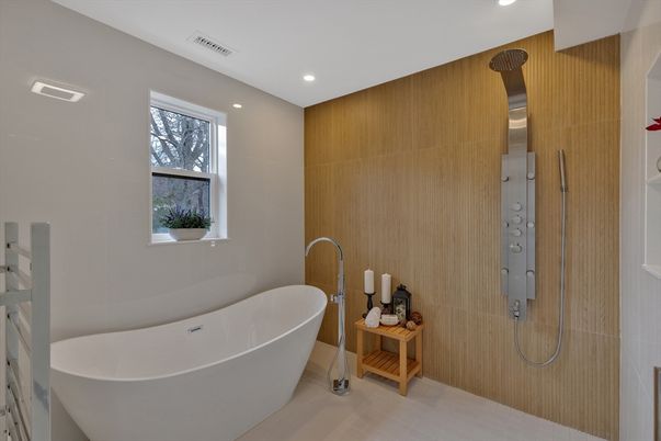 Bathroom, Free Standing Baths, Interior, Recessed Lighting