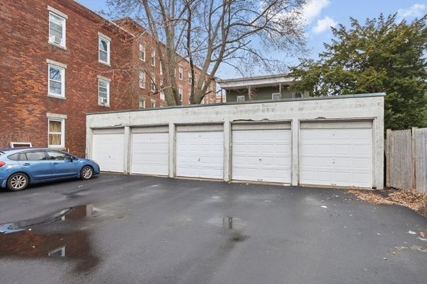 Detached Garage, Exterior