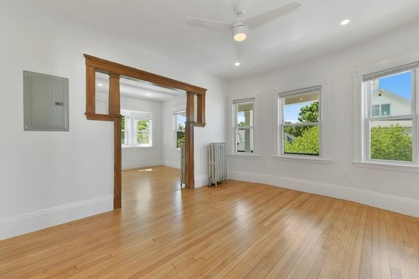 Empty room, Interior, Recessed Lighting, Wood Texture Flooring
