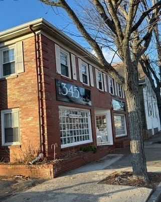 Exterior, Facade, Brick Facade, Rowhouse