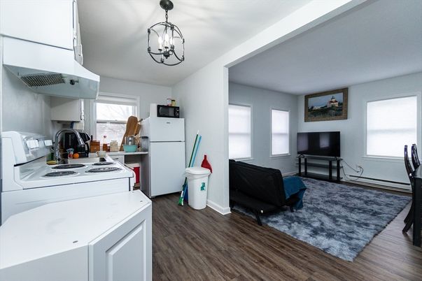 Interior, Kitchen, Pendant Lights, Wood Texture Flooring