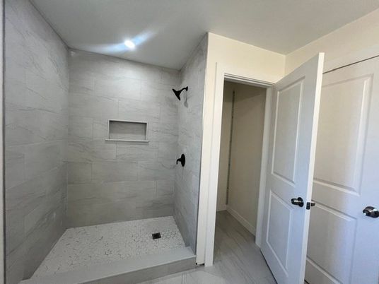 Bathroom, Interior, Marble Walls, Recessed Lighting