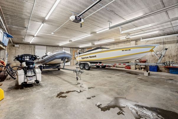 Garage, Interior