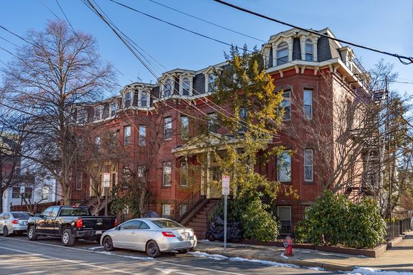 Exterior, Facade, Brick Facade, Rowhouse