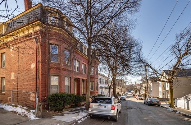 Exterior, Facade, Brick Facade, Rowhouse