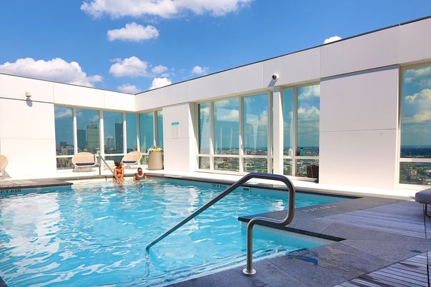 Exterior, Pool