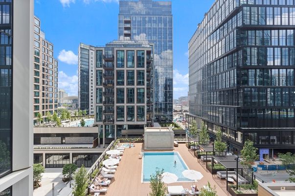 Exterior, Pool, Other, Skyline