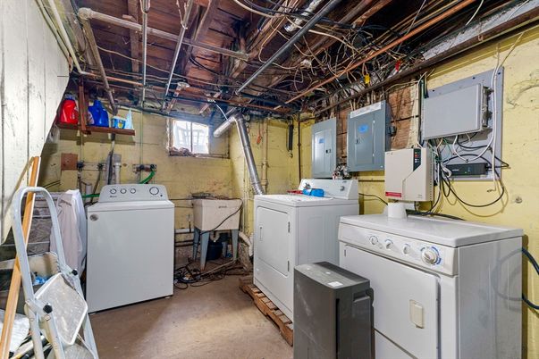 Interior, Washer