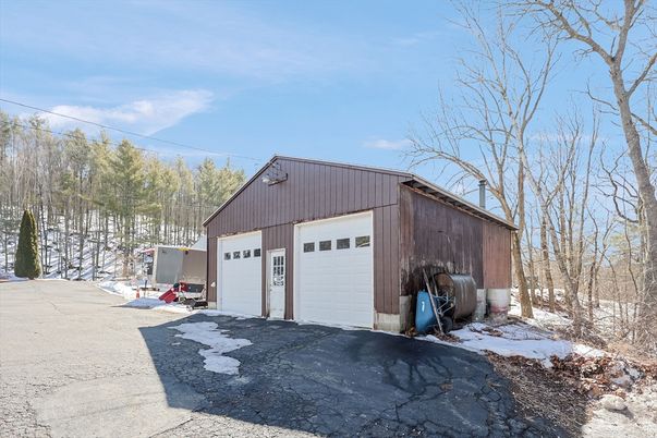 Detached Garage, Exterior