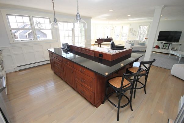 Interior, Living room, Pendant Lights, Recessed Lighting, Wood Texture Flooring