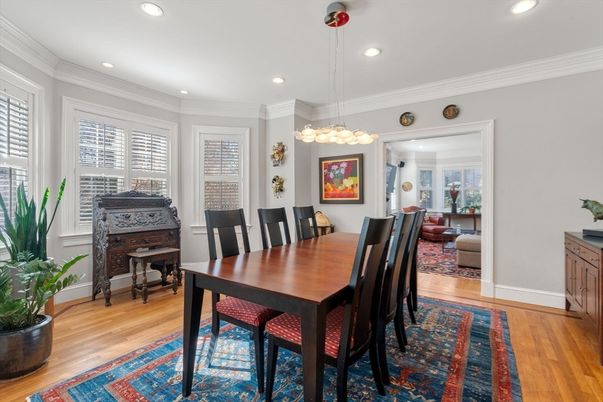 Dining room, Interior, Pendant Lights, Piano, Recessed Lighting, Wood Texture Flooring