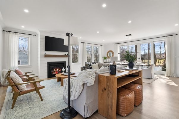 Dining room, Fireplace, Interior, Living room, Pendant Lights, Recessed Lighting, Wood Texture Flooring