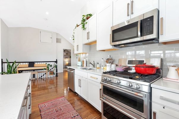Dining room, Interior, Kitchen, Stainless Steel Appliances, Wood Texture Flooring