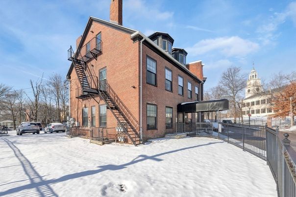 Backyard, Exterior, Facade, Brick Facade, Rowhouse