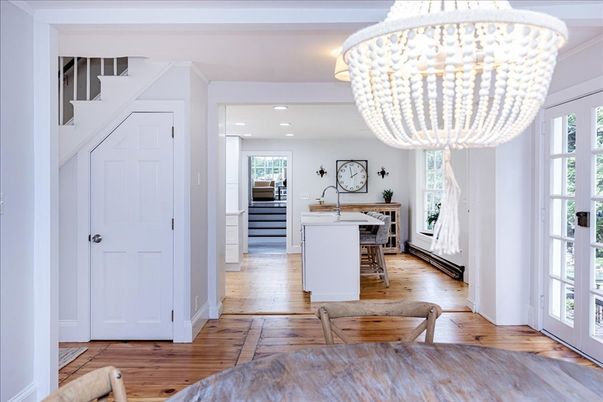 Chandelier, Dining room, Interior, Kitchen, Recessed Lighting, Wood Texture Flooring