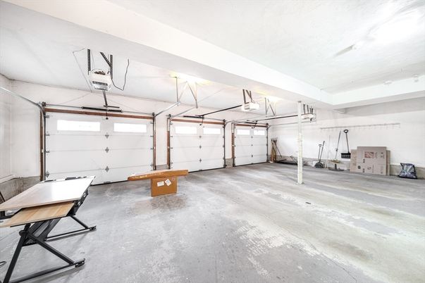 Garage, Interior
