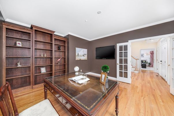 Home Office, Interior, Recessed Lighting, Wood Texture Flooring