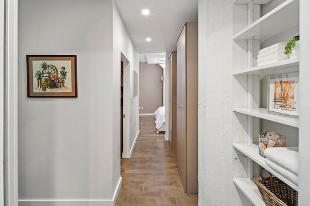 Interior, Walk-in Closets