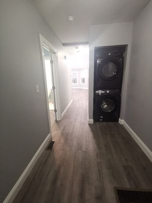 Interior, Utility Closets, Washer, Wood Texture Flooring