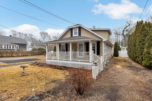 Backyard, Exterior, Facade, Queen Anne Victorian