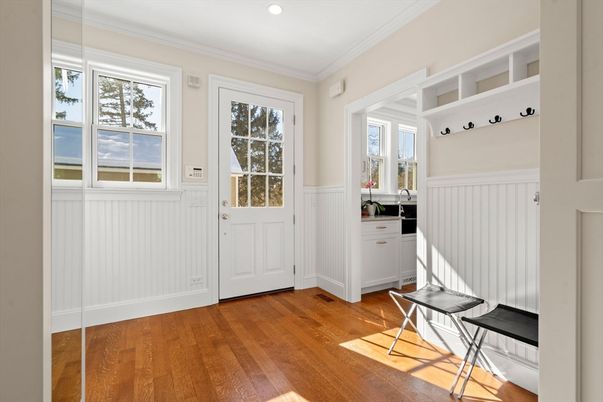 Interior, Recessed Lighting, Wood Texture Flooring