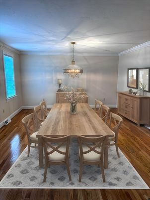 Chandelier, Dining room, Interior, Pendant Lights, Recessed Lighting, Wood Texture Flooring