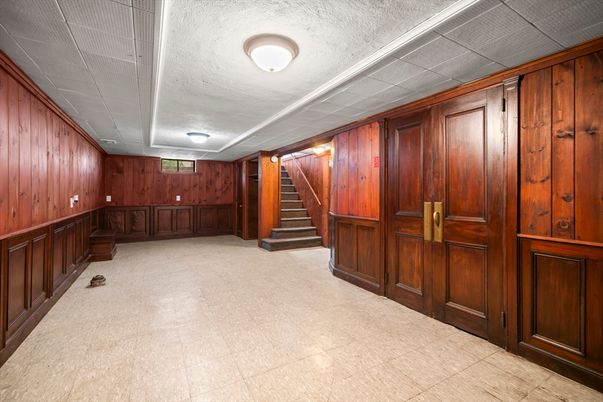 Interior, Wooden Walls