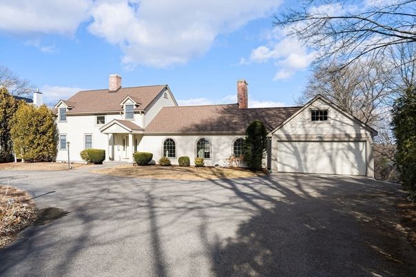 Attached, Detached Garage, Exterior, Facade, Cape Cod
