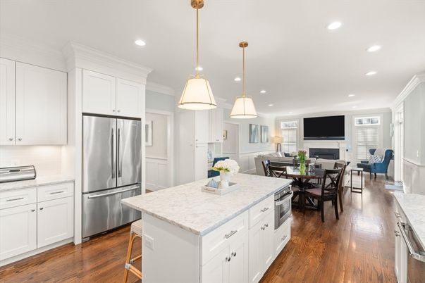 Dining room, Interior, Kitchen, Living room, Pendant Lights, Recessed Lighting, Stainless Steel Appliances, Wood Texture Flooring