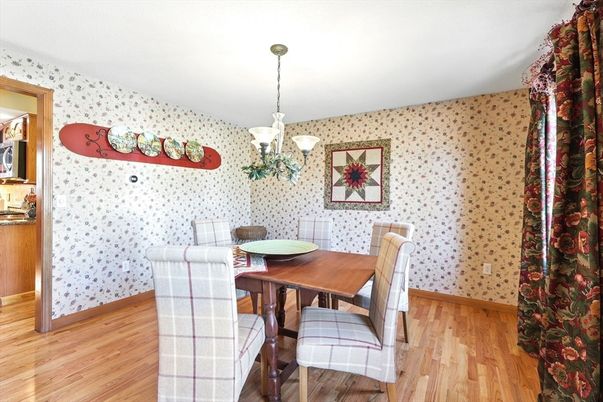 Chandelier, Dining room, Interior, Pendant Lights, Wood Texture Flooring