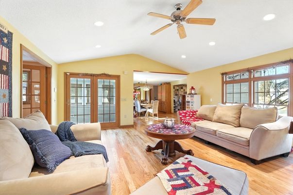 Dining room, Interior, Living room, Pendant Lights, Recessed Lighting, Wood Texture Flooring