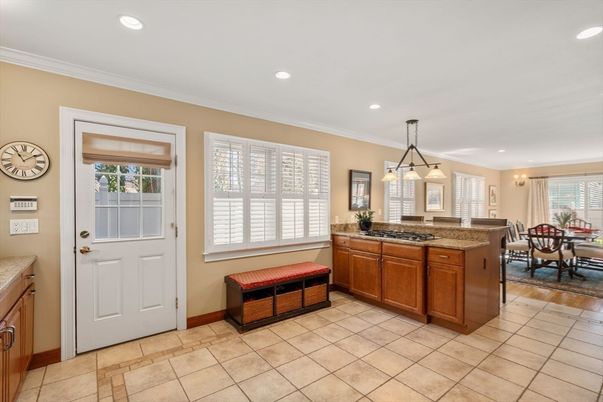 Dining room, Interior, Kitchen, Pendant Lights, Recessed Lighting
