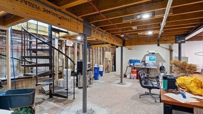 Interior, Wooden Beams