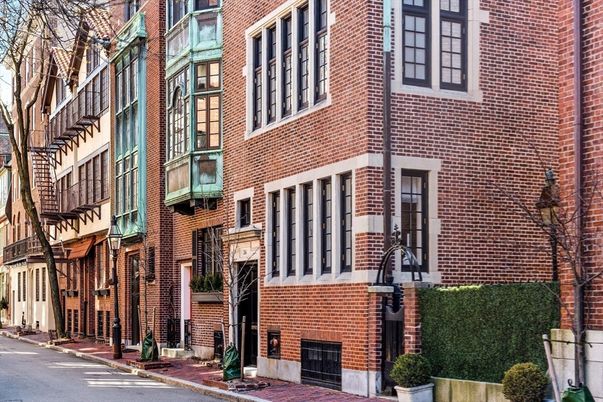 Exterior, Facade, Brick Facade, Rowhouse