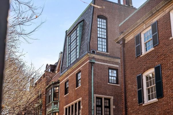Exterior, Facade, Brick Facade, Rowhouse