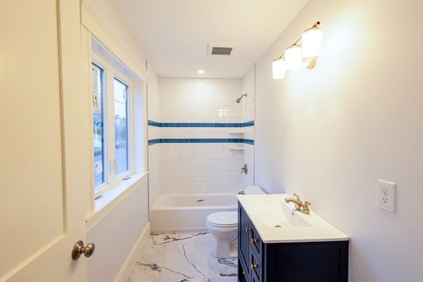 Bathroom, Interior, Marble, Recessed Lighting