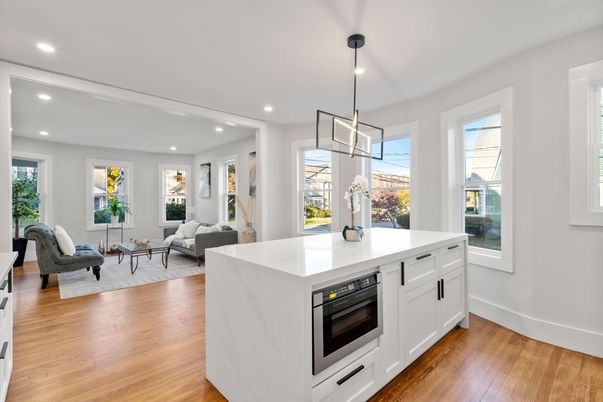 Interior, Kitchen, Living room, Pendant Lights, Recessed Lighting, Wood Texture Flooring