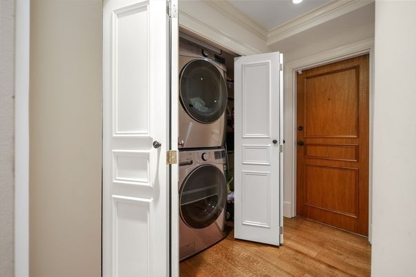 Interior, Recessed Lighting, Utility Closets, Washer, Wood Texture Flooring
