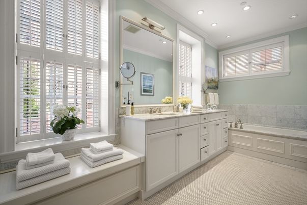 Bathroom, Dual Sink Vanities, Interior, Recessed Lighting