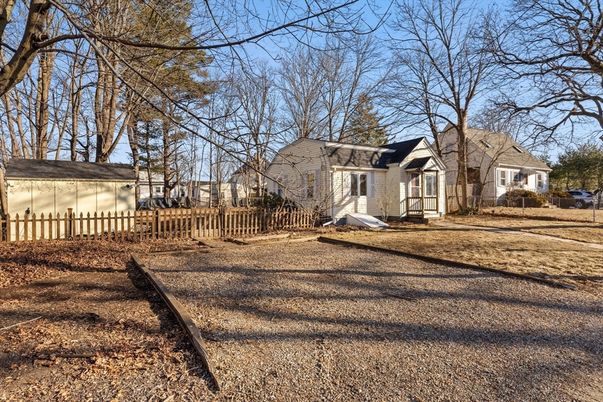 Backyard, Exterior, Facade, Cape Cod