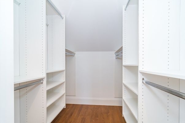 Interior, Walk-in Closets, Wood Texture Flooring